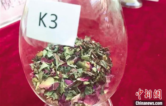 兰州检方对一起贩卖外观与茶叶无异新型毒品案提起公诉