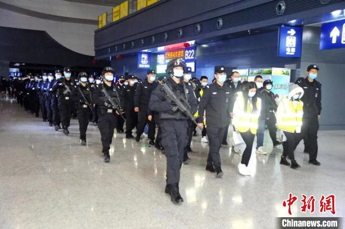 ���ྯ������������ڲ������Աʵʩ�����óͽ䡱