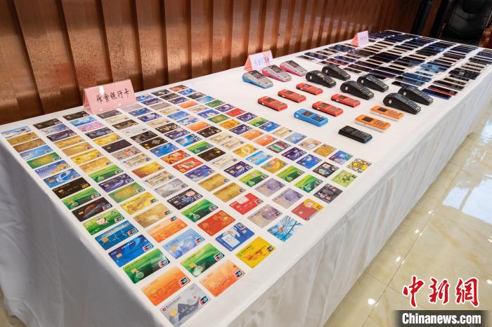 ͼΪ�����ɻ�Ĳ����������ߡ�������������������ͼ