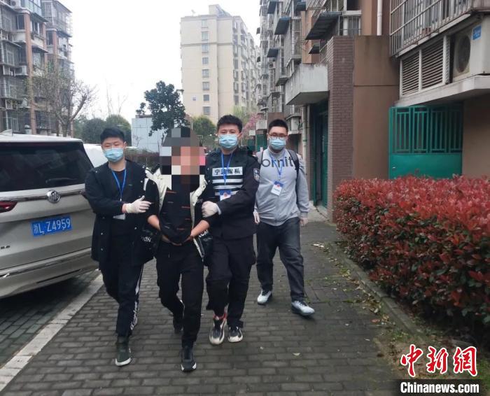 东南海域14个走私成品油团伙被查涉案成品油近100万吨