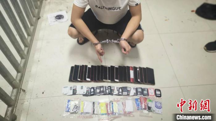 在本次案件的打击中,为赌博网站做推广的流量服务商、做加速服务的技术服务商、做资金流转的支付服务商都被一一打掉。 公安部供图