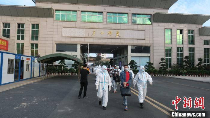 广西一年打掉跨境赌博团伙近300个