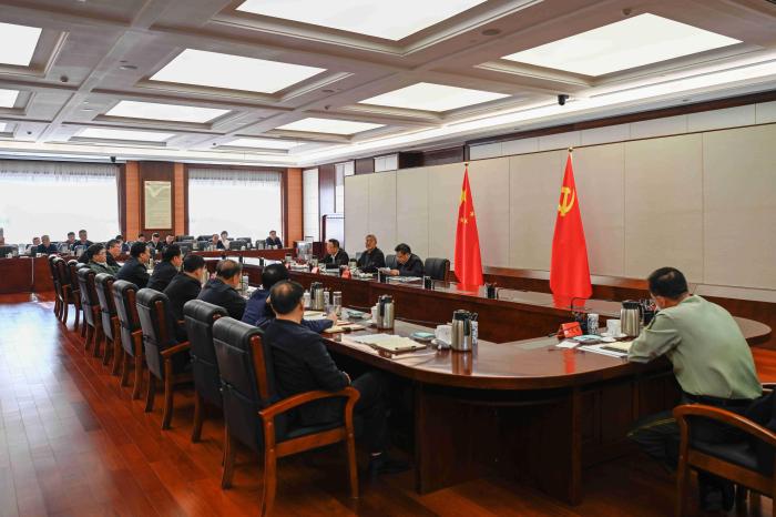 甘肃省委常委会会议:“将心比心”抚慰山地马拉松伤亡人员家属