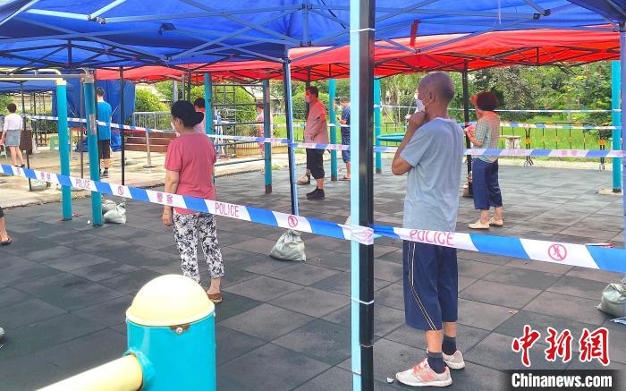 16�գ��������������������ص���������⣬���������Ŷӣ�����һ�����Ͼ��롣������ ��