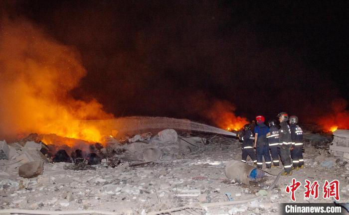 ������Ԯ�������ڹ㺺�̻�����ȼ���¹��ֳ����á�(����ͼ) �Ž� ��