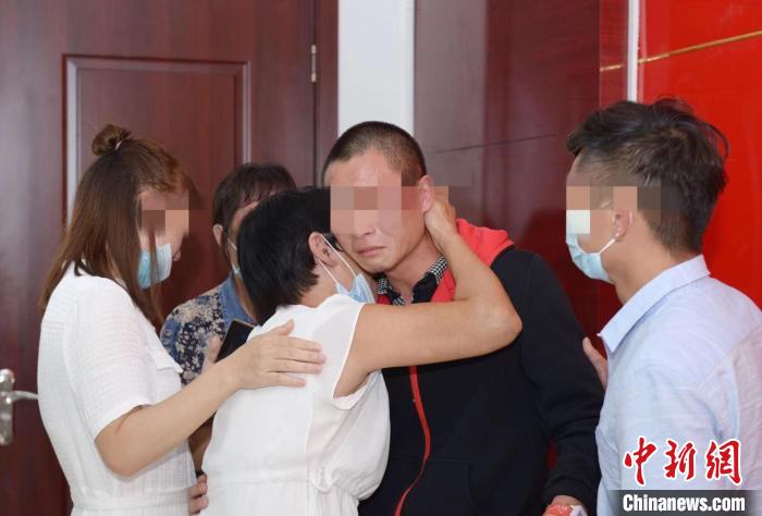 江西聋哑男子离家出走失踪13年山西警方助其重回家人怀抱