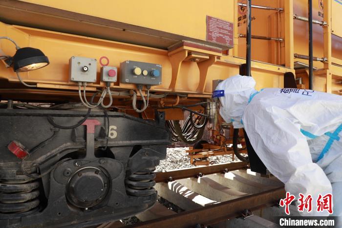 ͼΪִ���񾯶��г�������м�顣����Ρ ��