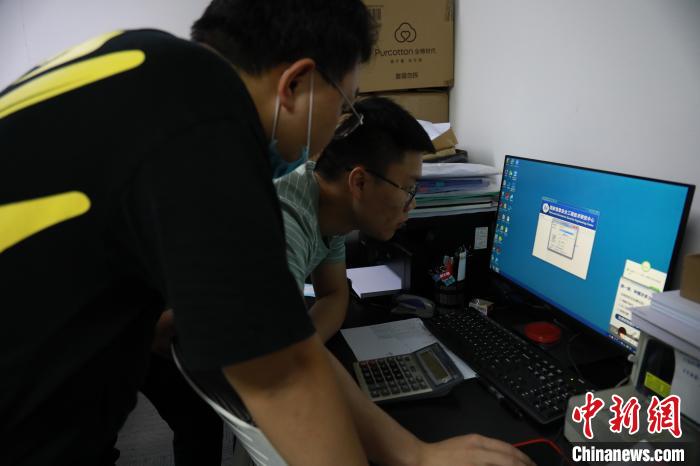 ��ͨ�����ƻ�һ��������թƭ����ȫ��10������Ѱҽ���롰��·����