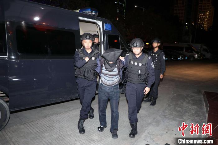 广东警方共抓获犯罪嫌疑人47名。 广东省公安厅 供图