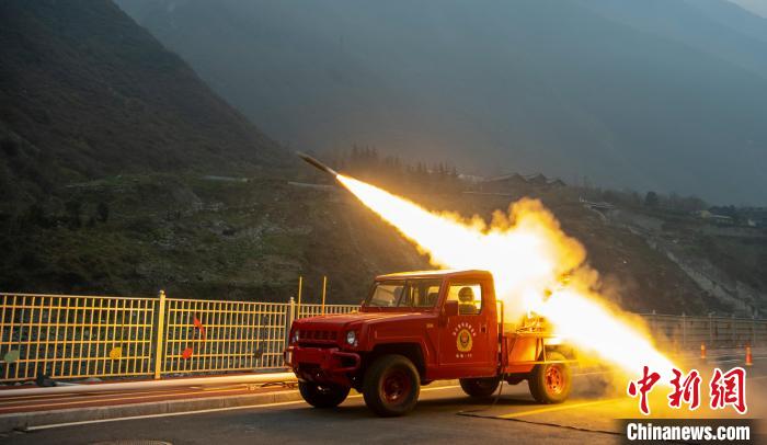 ɭ�������Զ�̷������ѹ�ƻ�ͷ�������ҿ� ��