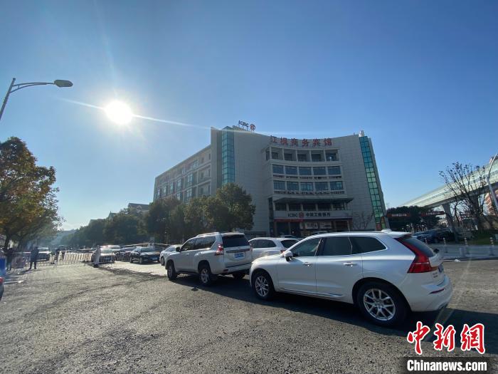 浙江宁波镇海临时封闭管理公共场所关闭禁非居住人员进入