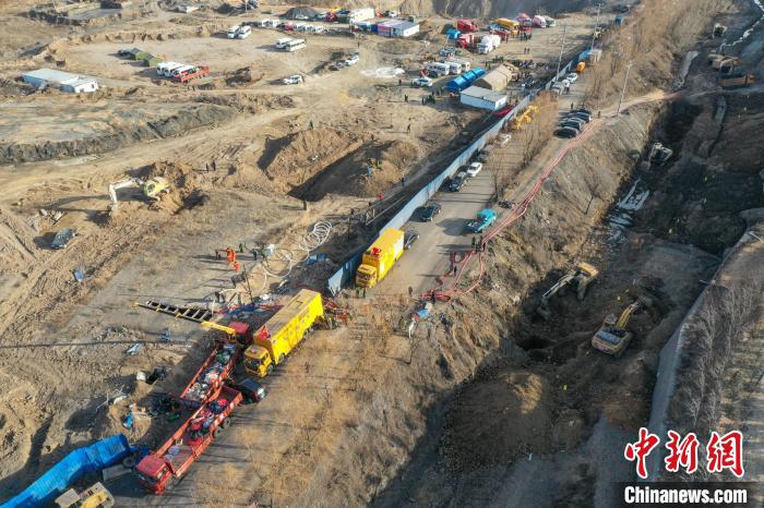 ��ϸ�ֱ漴�ɿ�����Լ600ƽ���׸ְ��ϸ��ǵĻ������ܱߵĻ�����ɫ��ͬ�����信�� ��