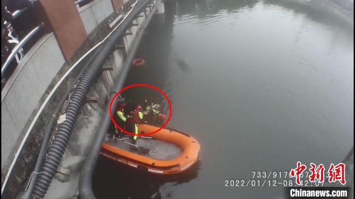 �Ĵ�����59�꾯�����Ӿ��˼����������ð���