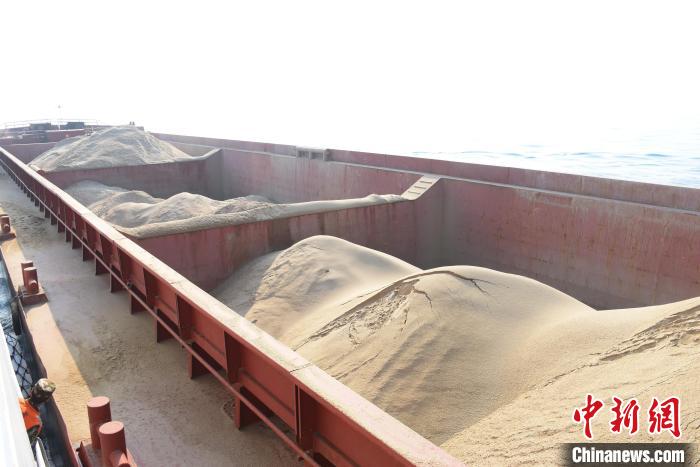 ����Ȫ�ݺ�����������������ӷǷ����ɺ�ɰ����ͼΪ���ķǷ���ɰ�����˽��� ��