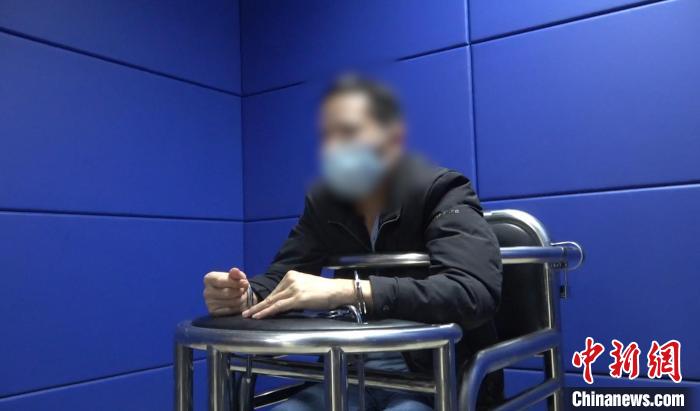 ������ɱ�˷�ʬ��Ǳ��25����ڷ�ɽ����