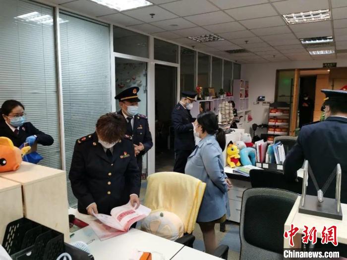 央视3·15晚会曝光“被操纵的口碑”后上海市场监管部门连夜行动