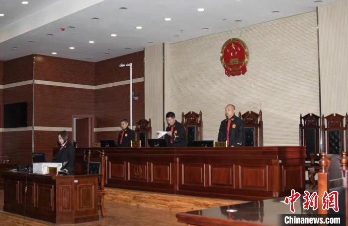 ���ӷǷ����ó�900��Σ�շ���һ�����5��