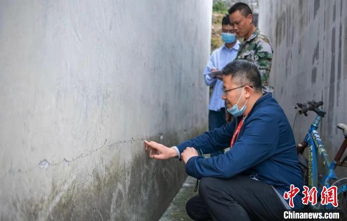 揭秘震后地震局现场调查:争分夺秒完成地震烈度图绘制