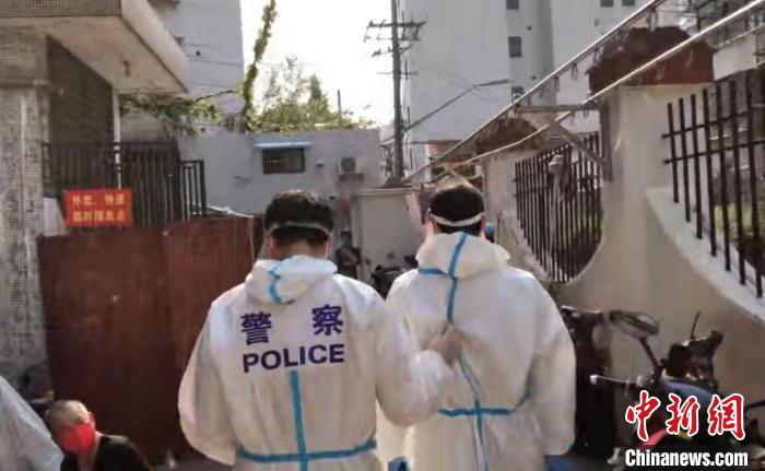 (上海战疫录)上海警方破获一起非法买卖保供电子车辆通行证案