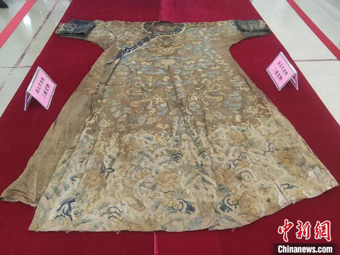 6������Ĺ��40������������ܶ�ʡ�����ĵ�Ĺ���ձ�ץ��