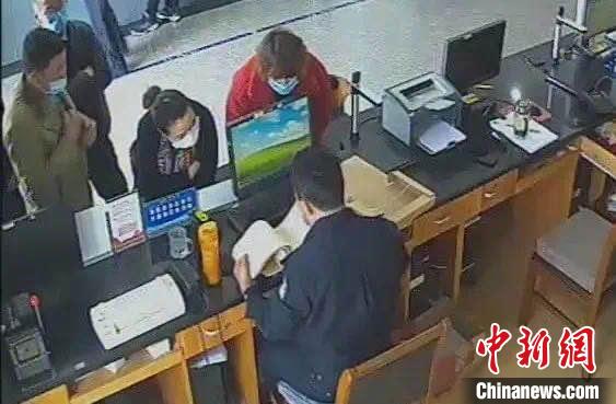 女子离家25载成“黑户”浙江警方助其千里寻“根”