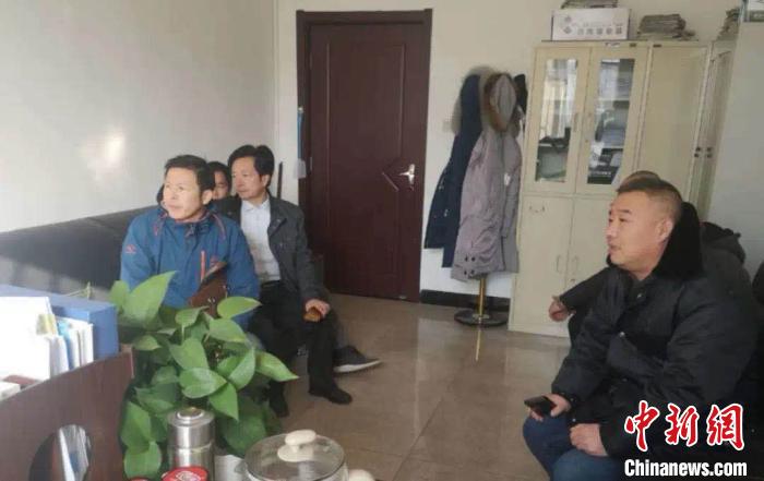 山西一检察官垫付诉讼费为94名农民工追回百万欠薪