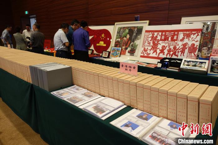 万余件第二届进博会城市服务保障档案归档 姜煜 摄