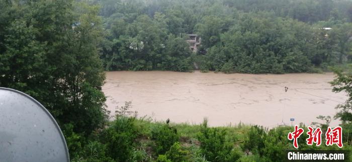 重庆20个区县出现暴雨已启动洪水防御Ⅲ级应急响应