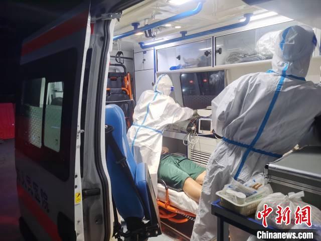 多方接力护送民众闭环就医 白云区政府 供图