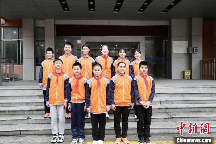 跳跃之光!江西南昌“光明行”跳绳队带领盲童勇敢逐梦