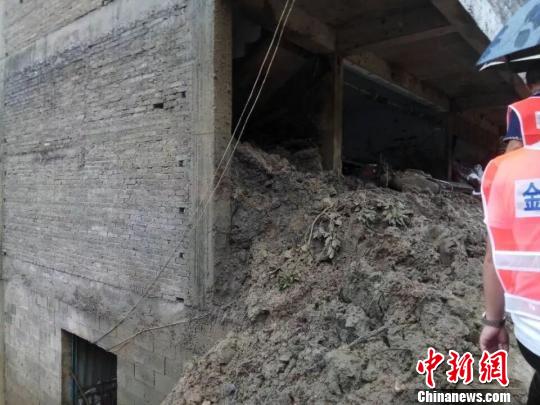 ͼΪɽ�廬���ֳ�������ƽ��ί��������ͼ ��