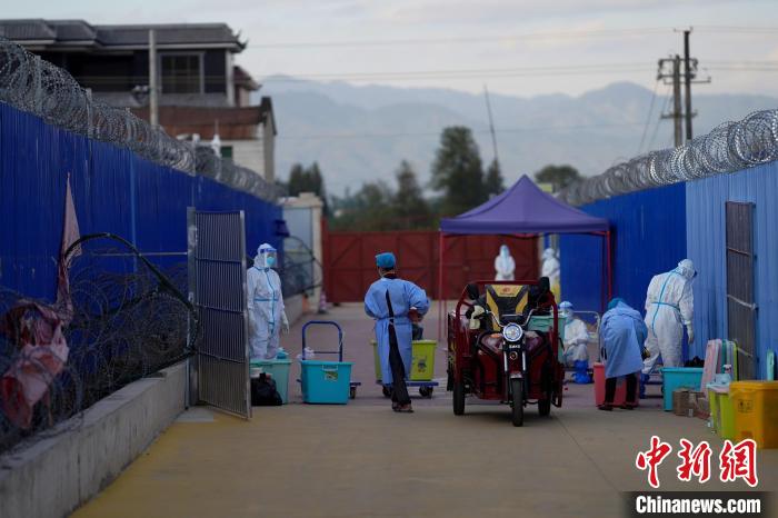 探访陇川边境隔离点:手机宵夜音乐师生生活正常